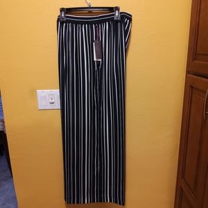 NWT Vince Camuto Navy/White Wide Leg Pants